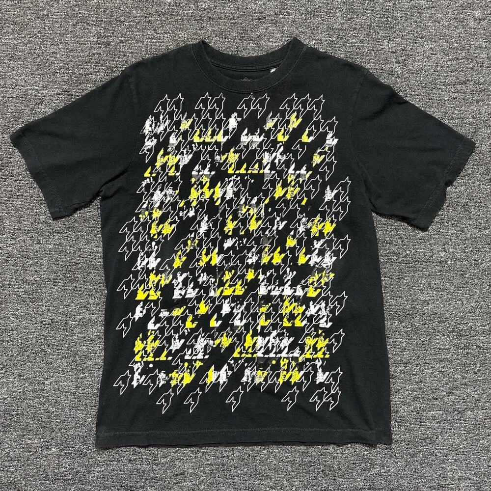 Y2k sean john black and yellow t-shirt